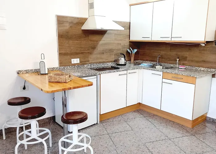 Vista Al Monte 아파트